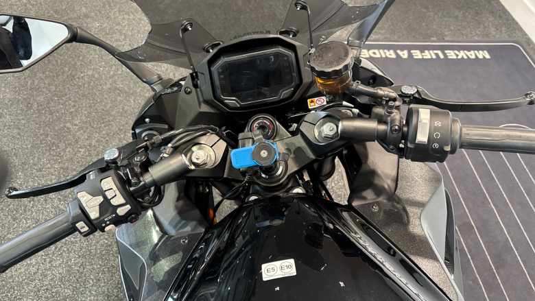 Kawasaki Ninja ZX1002KMFNN (21MY)